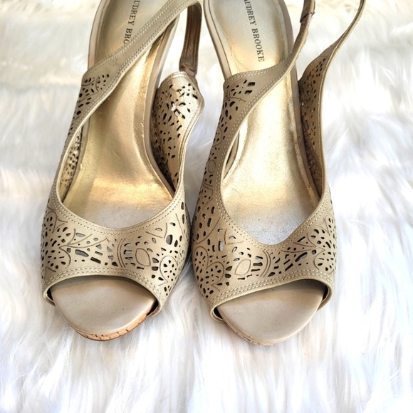 Audrey Brooks Laser Cut Sling back Heels - Picture 3 of 8